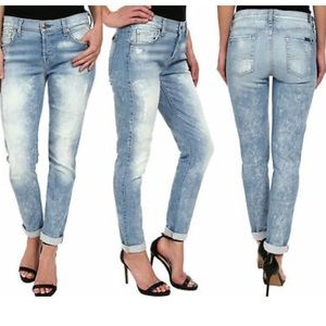 7 For All Mankind Josefina distressed straight boyfriend jean size 26